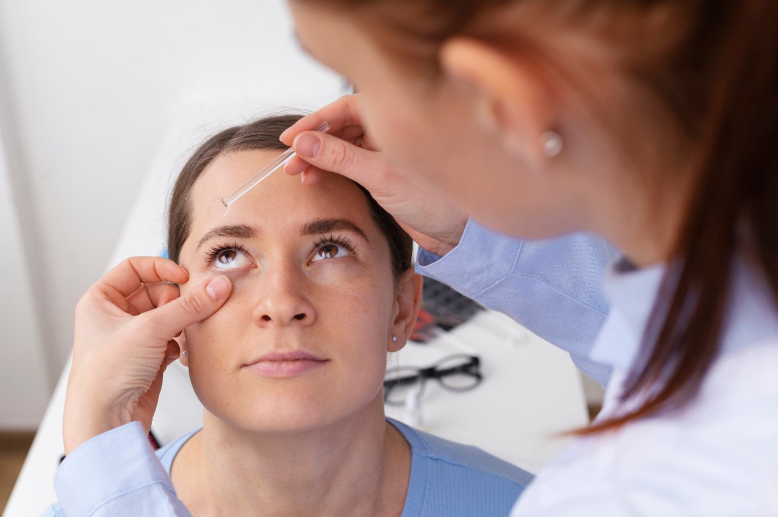 Under-eye puffiness treatment by Dr. Praveena Agarwal, Cosmetic Gynaecologist in Bhopal